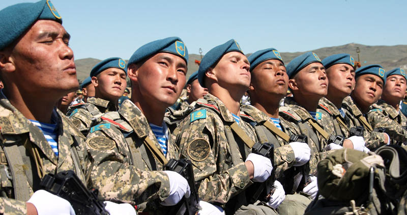 Жилищные выплаты для военных: можно покупать жилье у родственников и вкладываться в новостройки